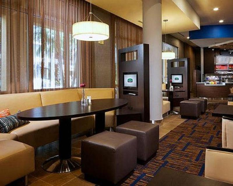 Courtyard Miami Dadeland Hotell Glenvar Heights Exteriör bild