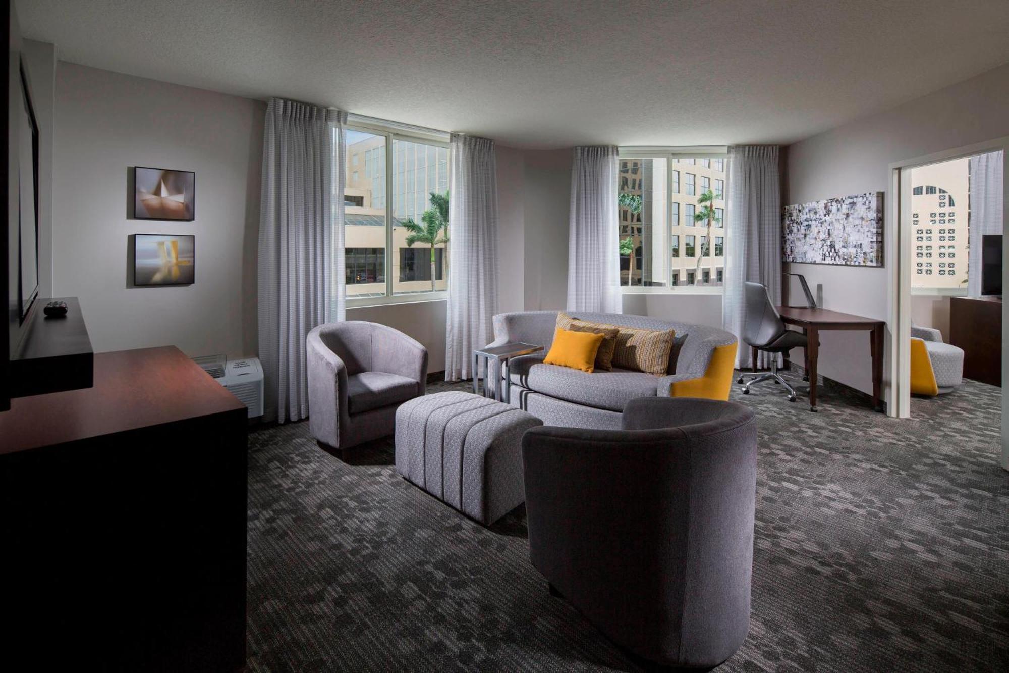 Courtyard Miami Dadeland Hotell Glenvar Heights Exteriör bild